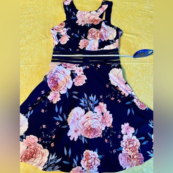 NWT Speechless juniors dress blue with flowers size small - Picture 4 of 6